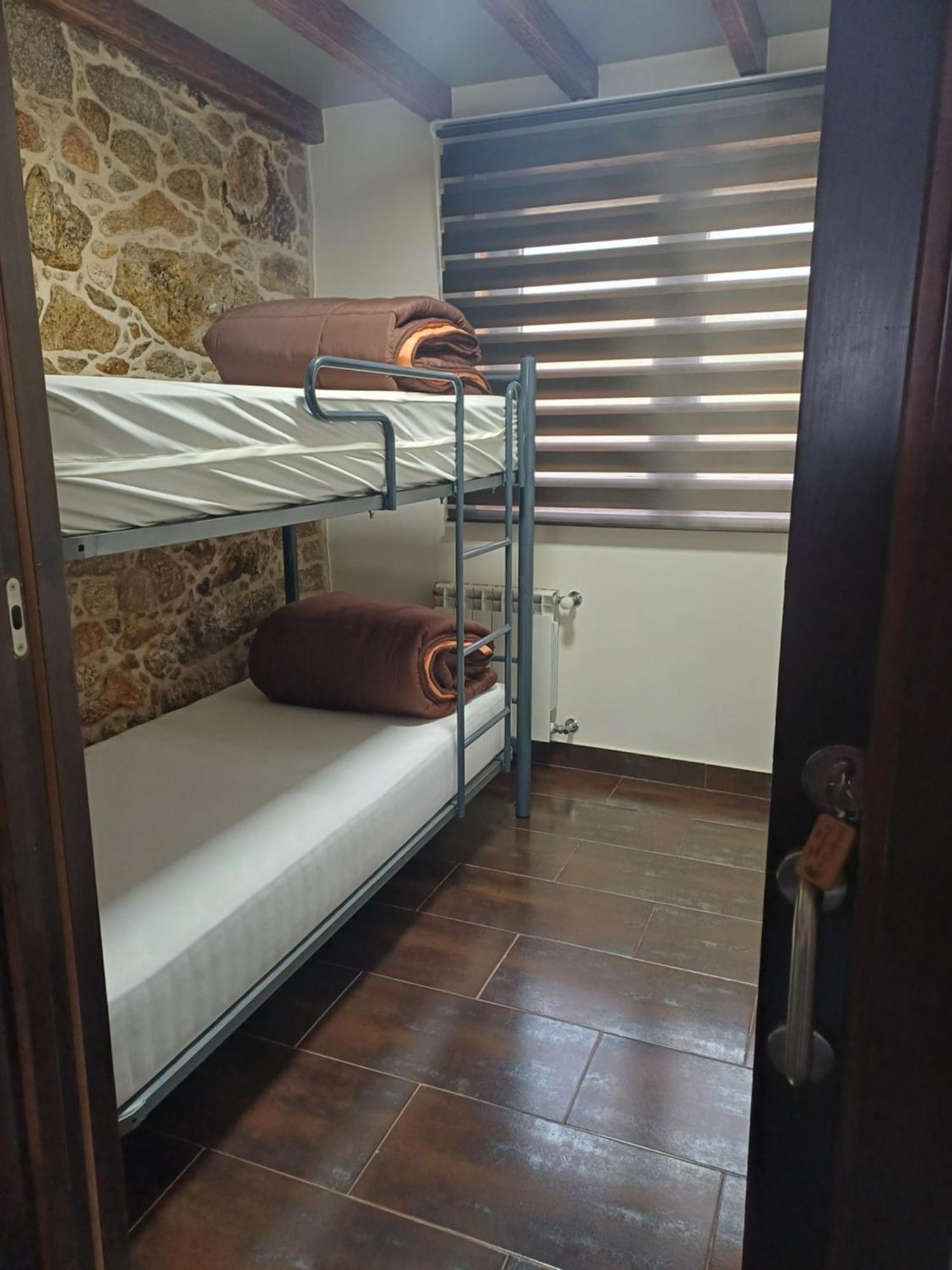 O Cabanel Albergue-bar