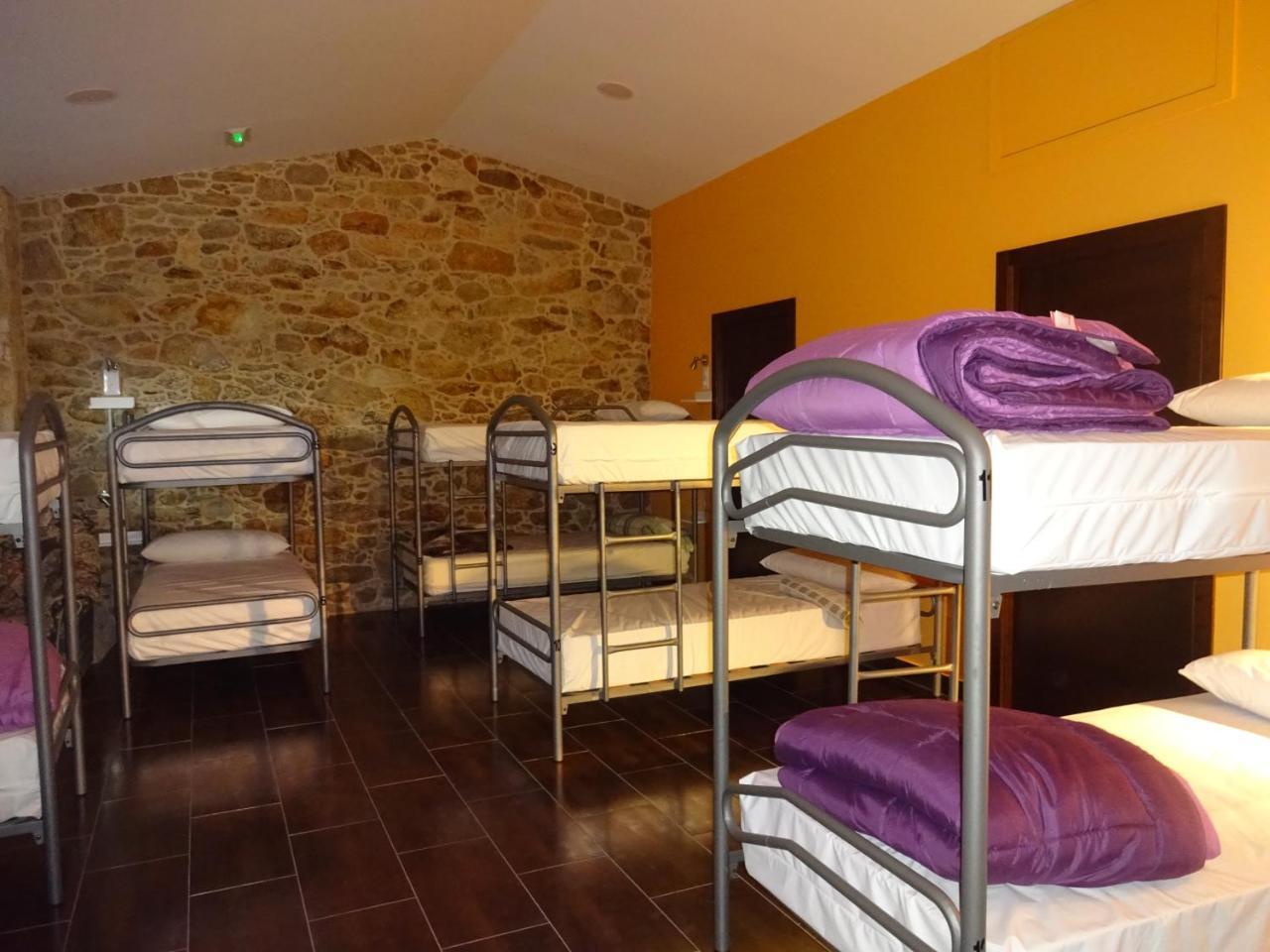 O Cabanel Albergue-bar *