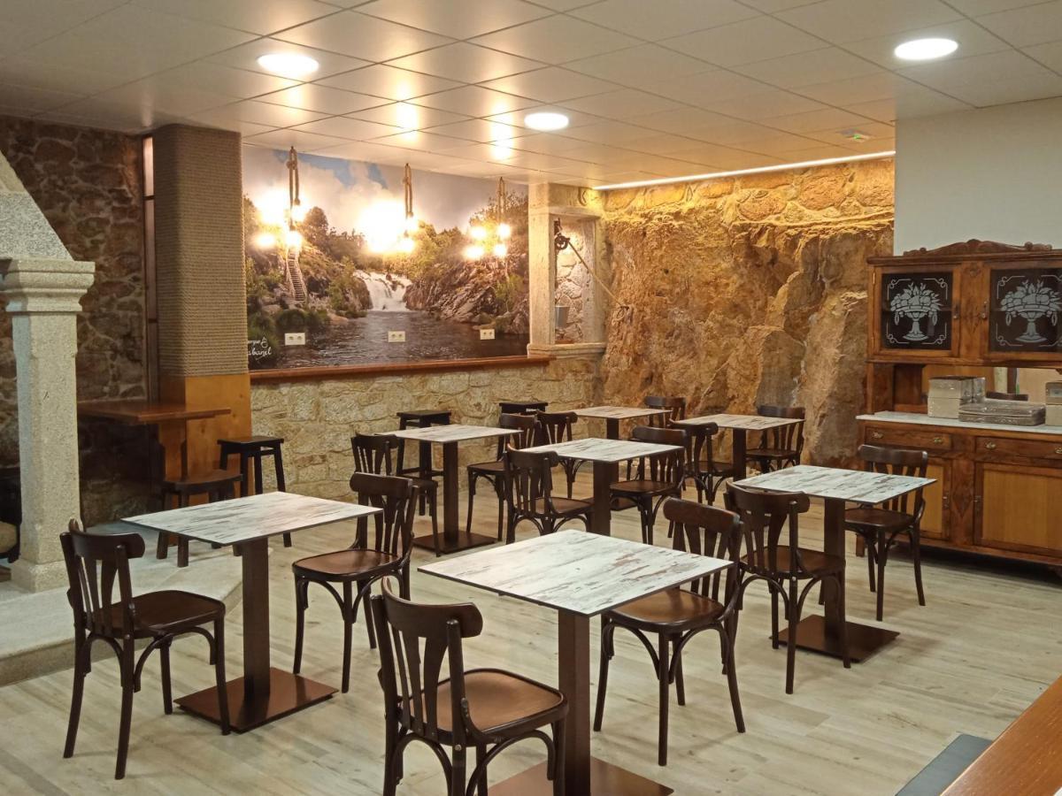 Hostel O Cabanel Albergue-bar Villastose